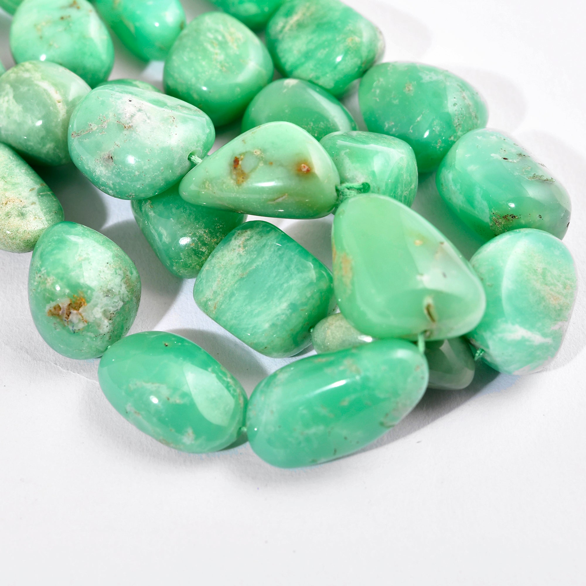 CRISOPRÁSIO NUGGET 8x11 MM - 20X16 MM  – 1 FIO – 45CM