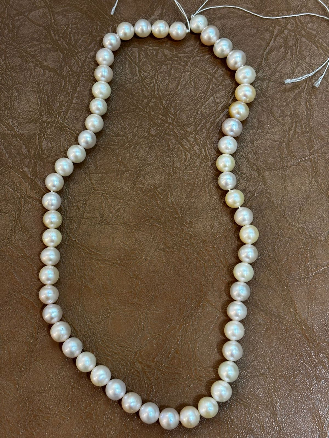 PÉROLA OFF ROUND 7.5-8.5 MM - 1 FIO 40 CM - 53 PEÇAS