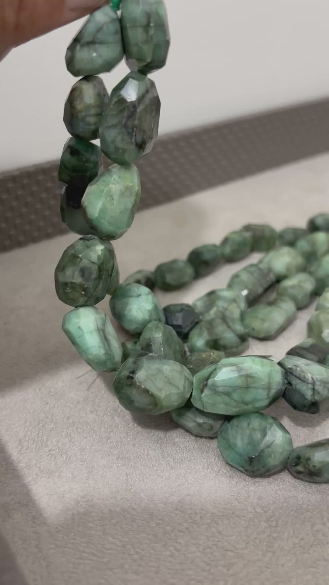 ESMERALDA NUGGET 12-22 MM - 1 FIO - 45 CM