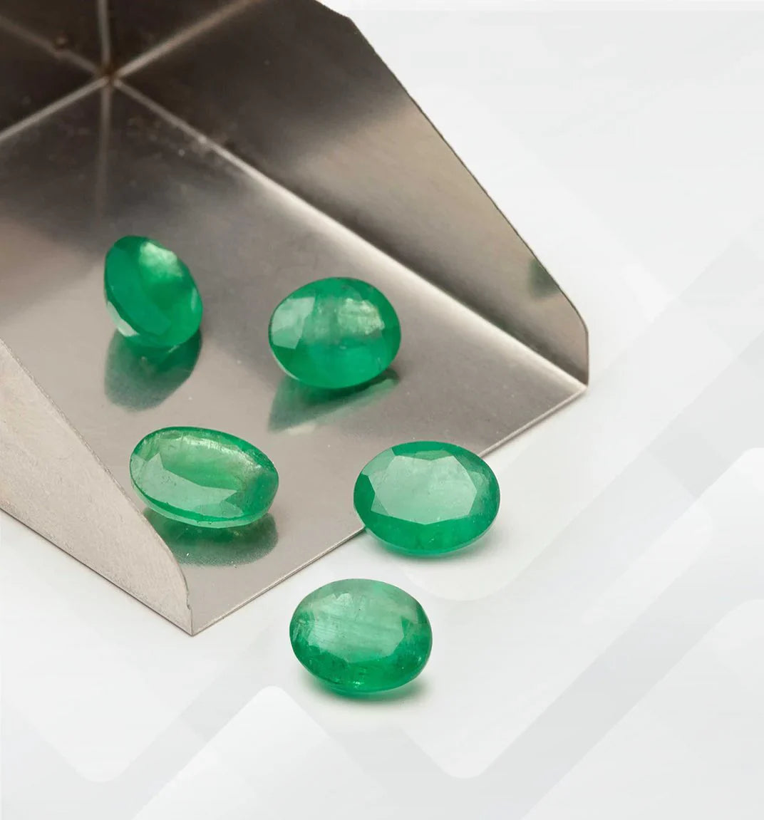 Esmeralda Oval