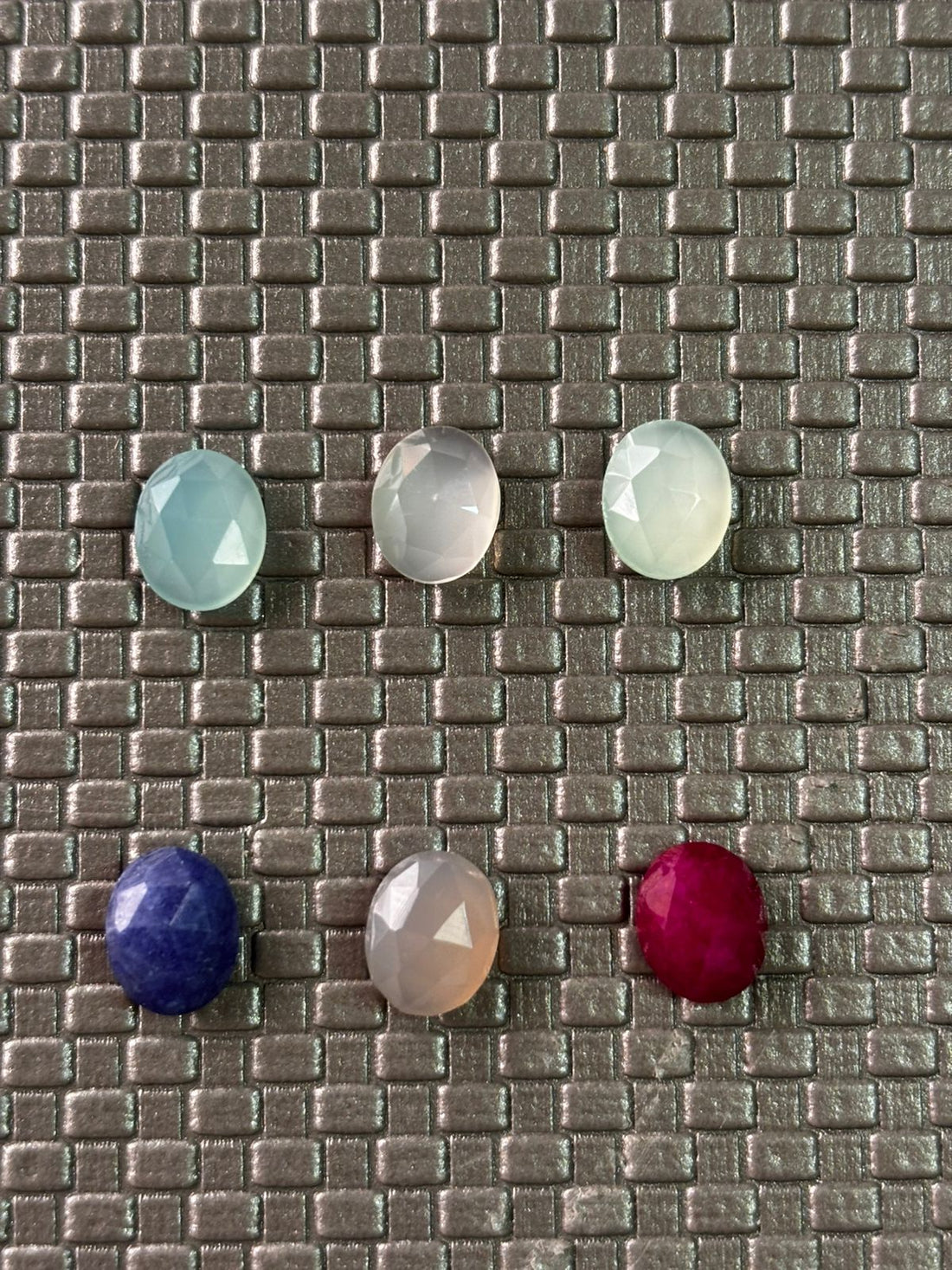 CALCEDONIA NATURAL OVAL FACETADA 8X10MM