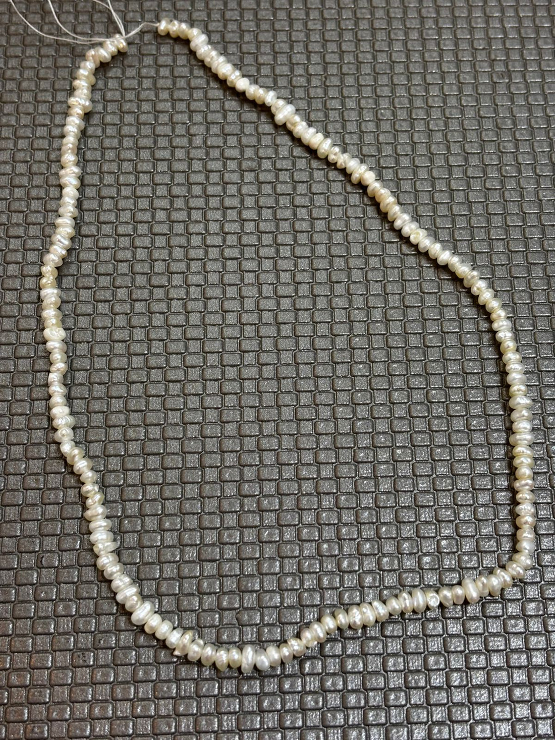 PEROLA IRREGULAR 3.5-4.5mm - 38CM- 152PÇS