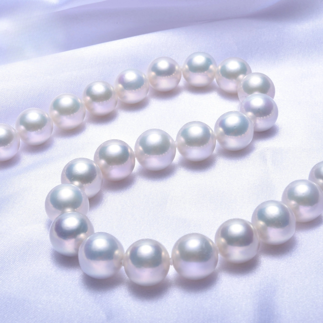 PEROLA REDONDA AAA+ 12-14 MM -  1 FIO - 40 CM