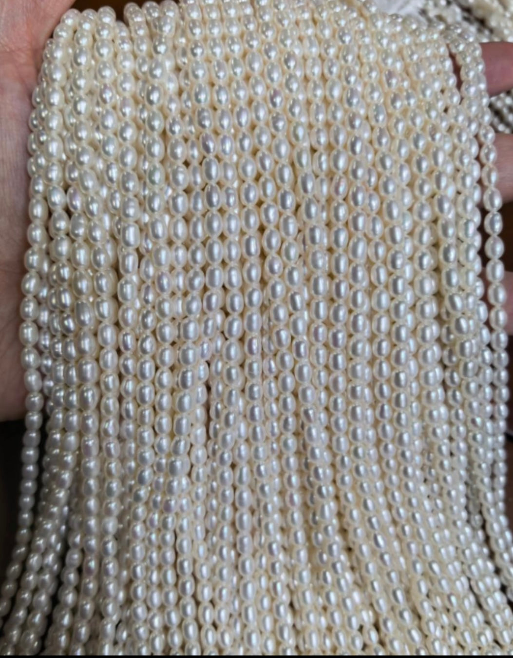 Perola Arroz Branca 2.5-3 mm - 1 Fio - 38-40 cm