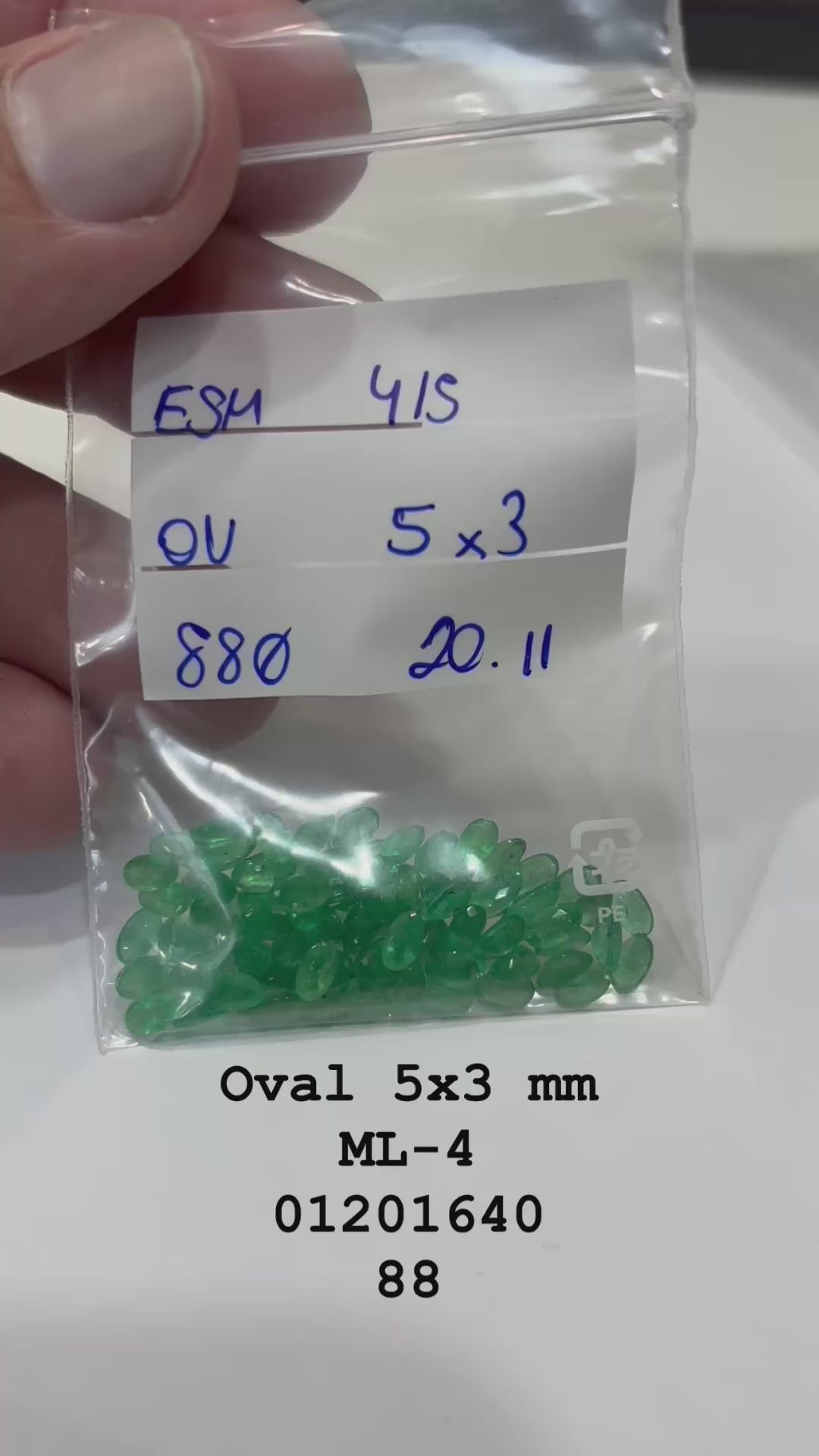 Esmeralda Oval 5x3 mm ML-4 -Lote 20.11 cts - 88 Pedras Calibradas – Alta Qualidade para Joalheria