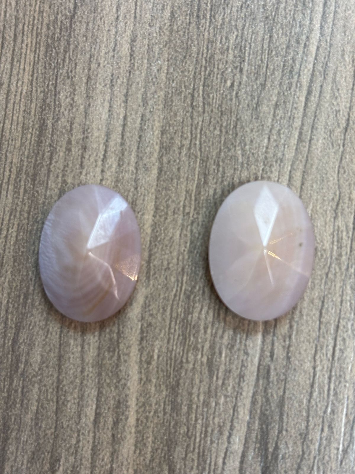 MADREPÉROLA OVAL FACETADA - 15x20mm - LOTE 2 PEÇAS